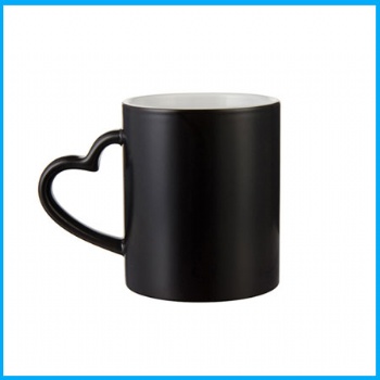 11oz color changing mug heart handle