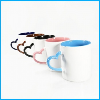 heart handel colour with inside mug