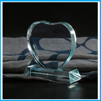 Heart shape crystal